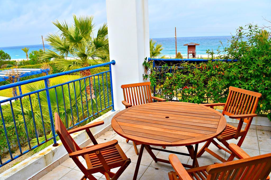 Latchi Beach Front Villa - Private Heated Pool - Amazing Uninterrupted Sea Views Polis Luaran gambar