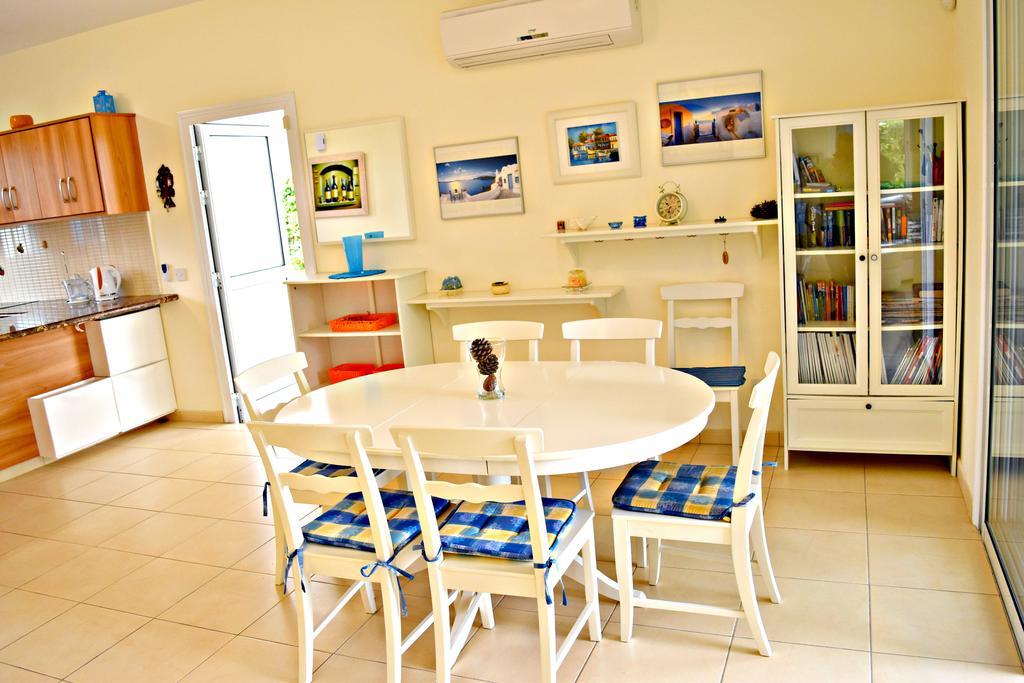Latchi Beach Front Villa - Private Heated Pool - Amazing Uninterrupted Sea Views Polis Luaran gambar