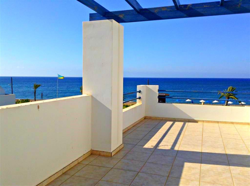 Latchi Beach Front Villa - Private Heated Pool - Amazing Uninterrupted Sea Views Polis Luaran gambar