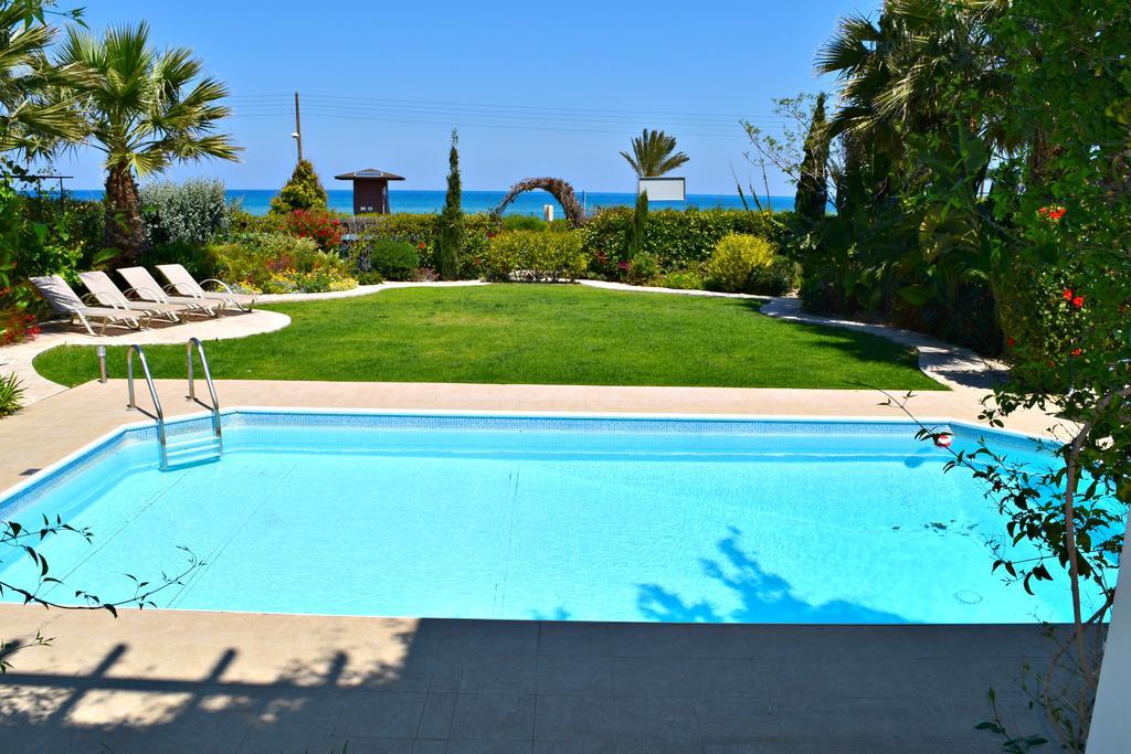 Latchi Beach Front Villa - Private Heated Pool - Amazing Uninterrupted Sea Views Polis Luaran gambar
